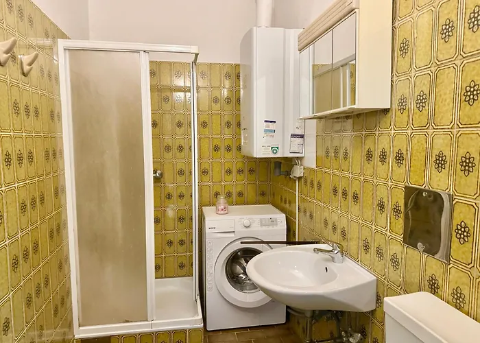 Long-term Near First District Apartamento Viena